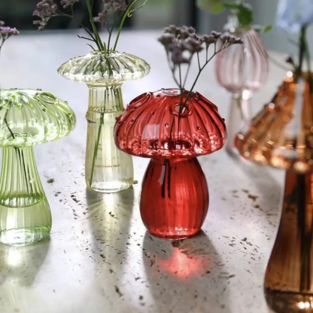 Mushroom-Shaped Glass Vase – Elegant Home Decor, Durable, Easy to Clean, Perfect for Living Rooms, Bedrooms, and Officesrium Art Plant Hydroponic Table Vase Glass Crafts DIY Aromatherapy Bottle