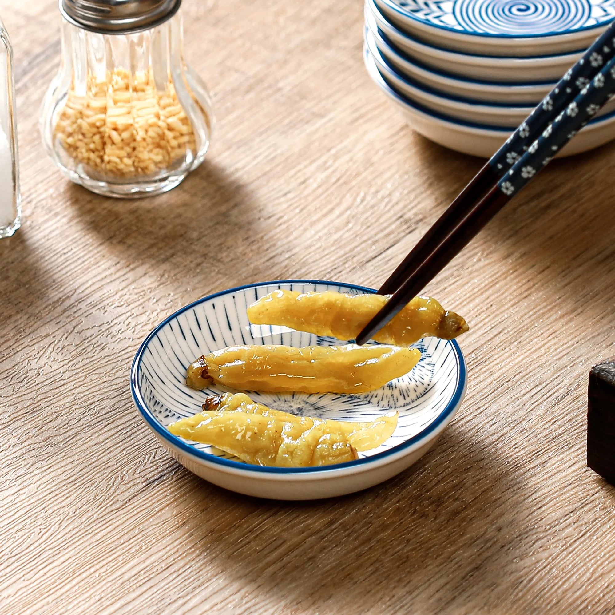 Set of 6 Mini Ceramic Plates - Retro Chinese Style for Snacks, Sashimi & More