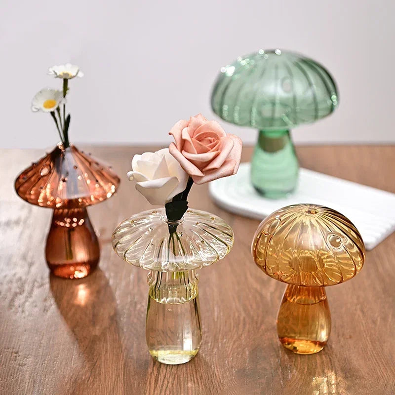 Mushroom-Shaped Glass Vase – Elegant Home Decor, Durable, Easy to Clean, Perfect for Living Rooms, Bedrooms, and Officesrium Art Plant Hydroponic Table Vase Glass Crafts DIY Aromatherapy Bottle
