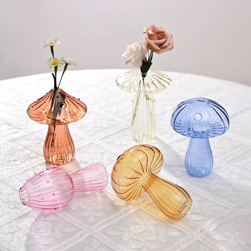 Mushroom-Shaped Glass Vase – Elegant Home Decor, Durable, Easy to Clean, Perfect for Living Rooms, Bedrooms, and Officesrium Art Plant Hydroponic Table Vase Glass Crafts DIY Aromatherapy Bottle