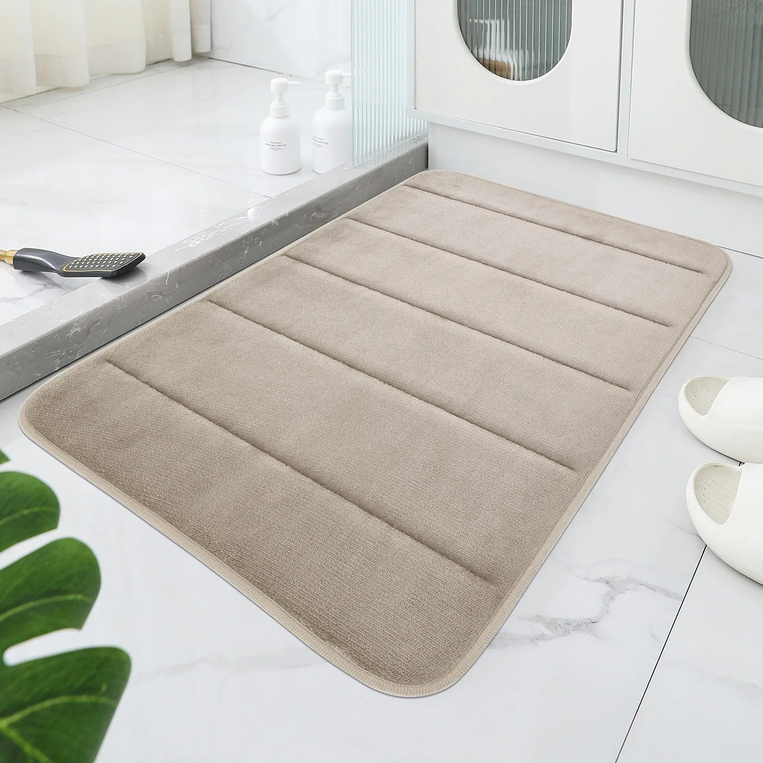 Soft Polyester Bathroom Mat – Granular Bottom, Quick Dry, Comfortable for Bathroom & Bedroom Use