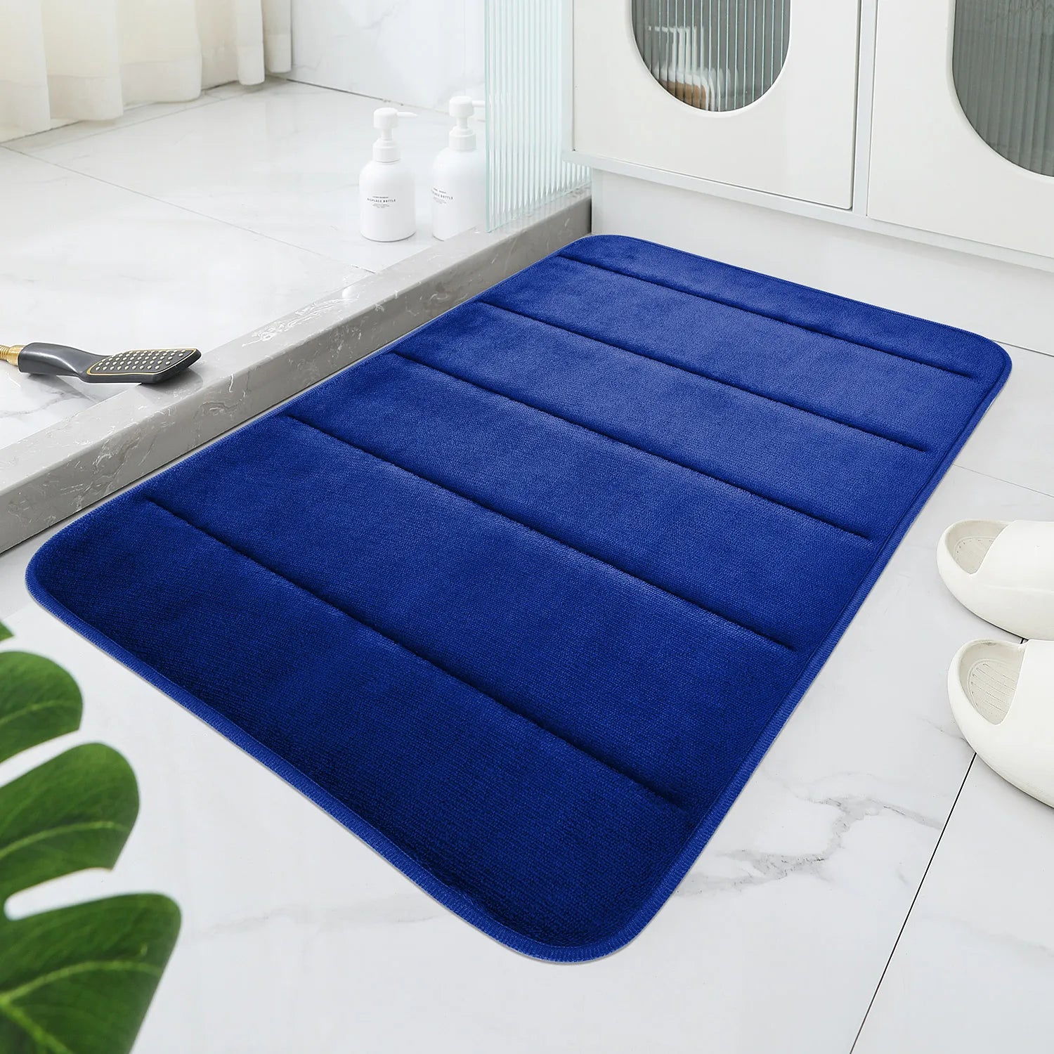 Soft Polyester Bathroom Mat – Granular Bottom, Quick Dry, Comfortable for Bathroom & Bedroom Use